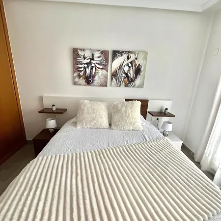 Amanecer En Costa Reinante *